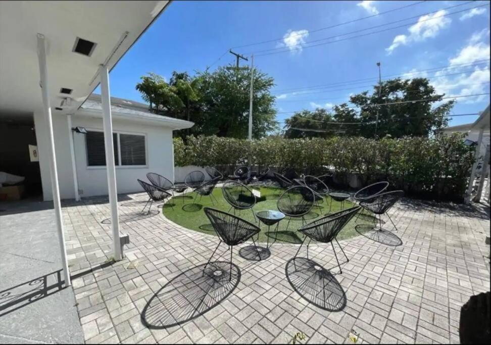 Beautiful Apt 2/2 Near The Beach Apartment Miami Exterior photo